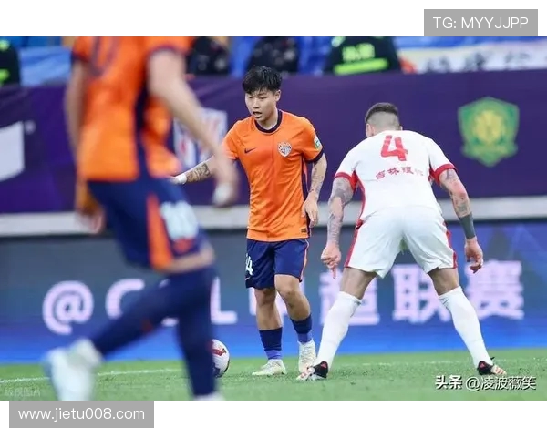 青岛西海岸与青岛海牛同派四外援出战兰克尔泽迎迎来首秀争锋成焦点